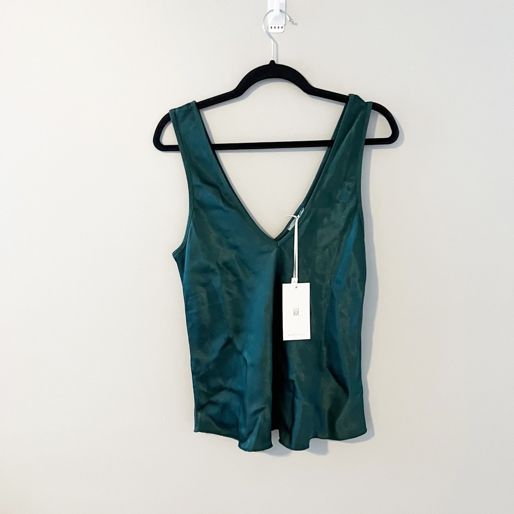 Milio Milano satin V Neck Wide‎ Strap Tank Top Hunter Green M Made in Italy NWT